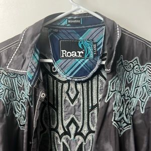 Mens xl roar men’s shirt